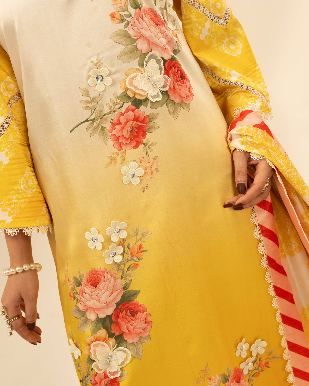 MUSTARD  ROSE